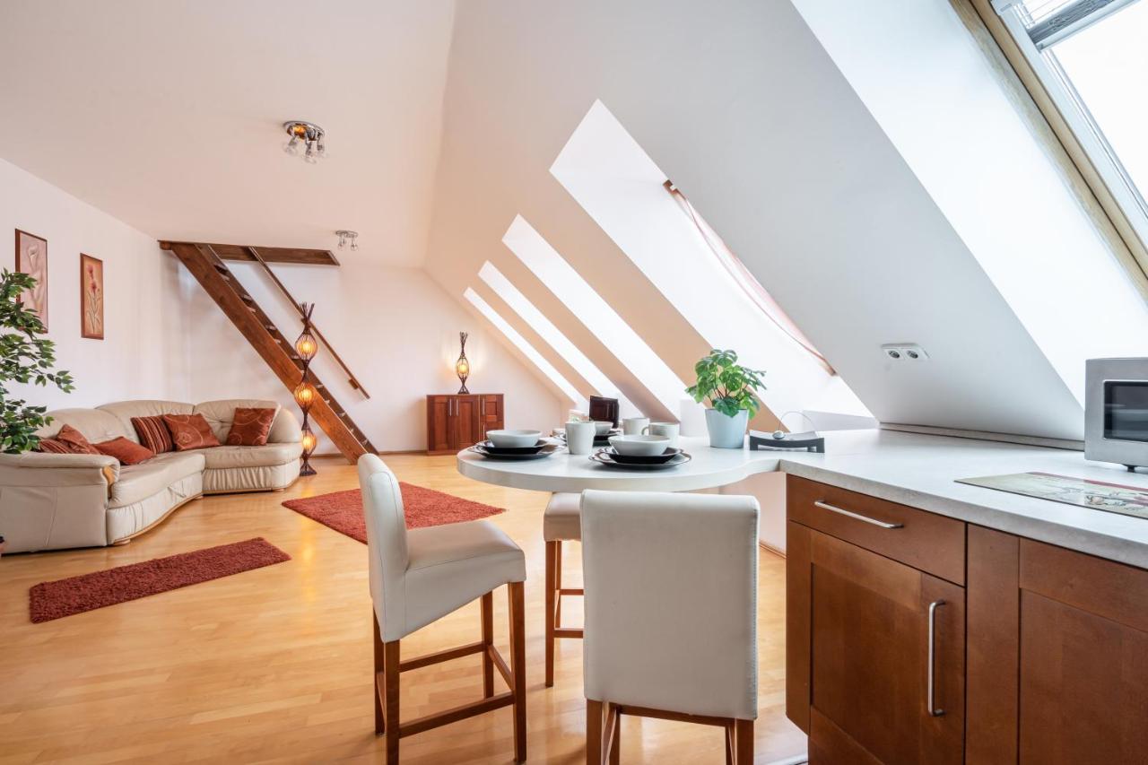 Beautiful Apartment With Ac Budapest Kültér fotó