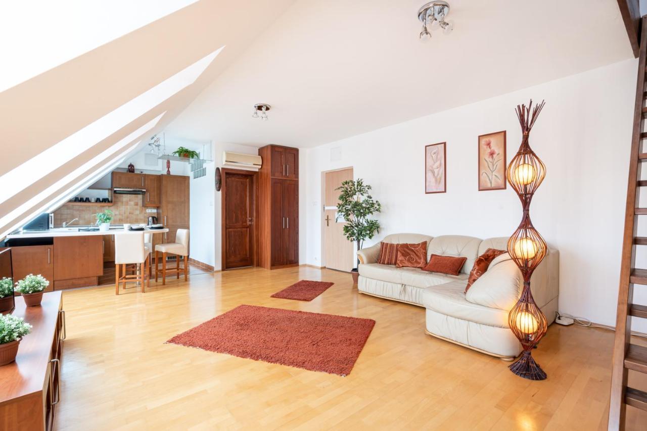 Beautiful Apartment With Ac Budapest Kültér fotó
