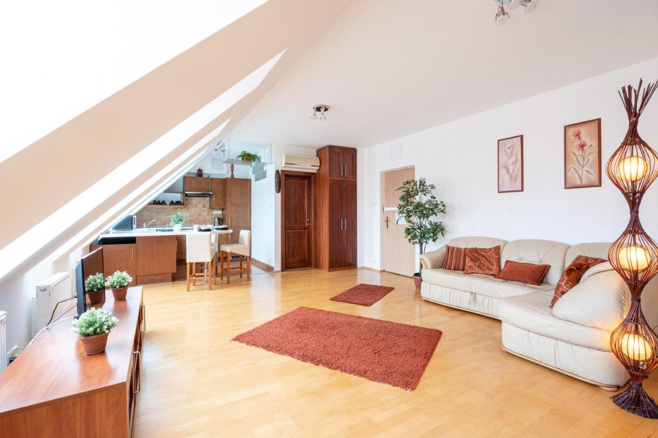 Beautiful Apartment With Ac Budapest Kültér fotó